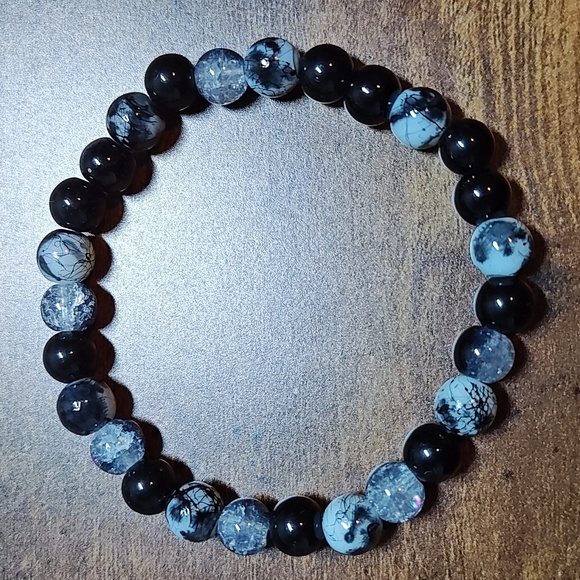 ❌SOLD❌ Bundle of 4 Glass Bead Bracelets - Picture 10 of 13